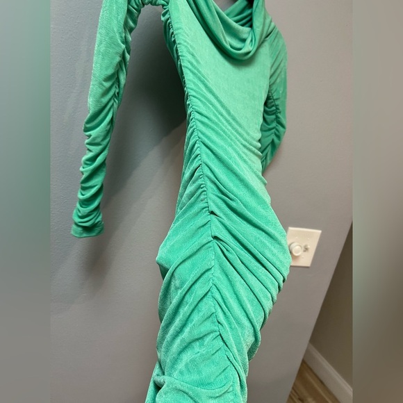 SER.O.YA Green Strapless Dress - Picture 10 of 14